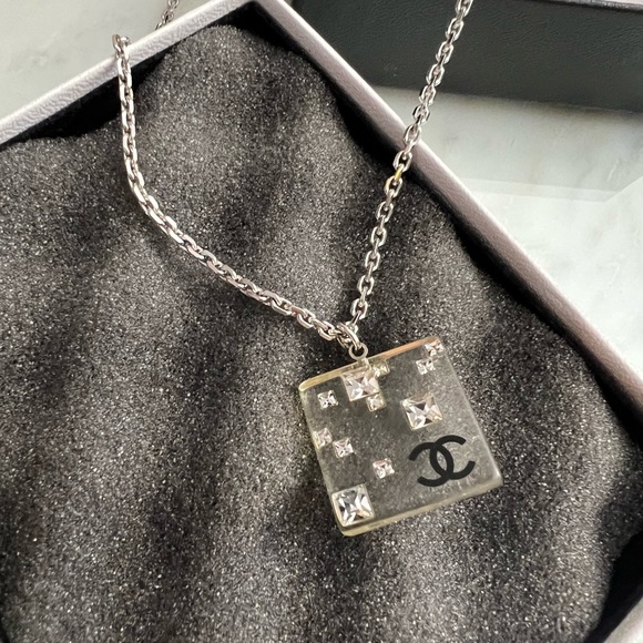 ❌SOLD ❌Chanel Silver Necklace with Clear Square Lucite, Crystal CC Logo Pendant - Picture 5 of 9
